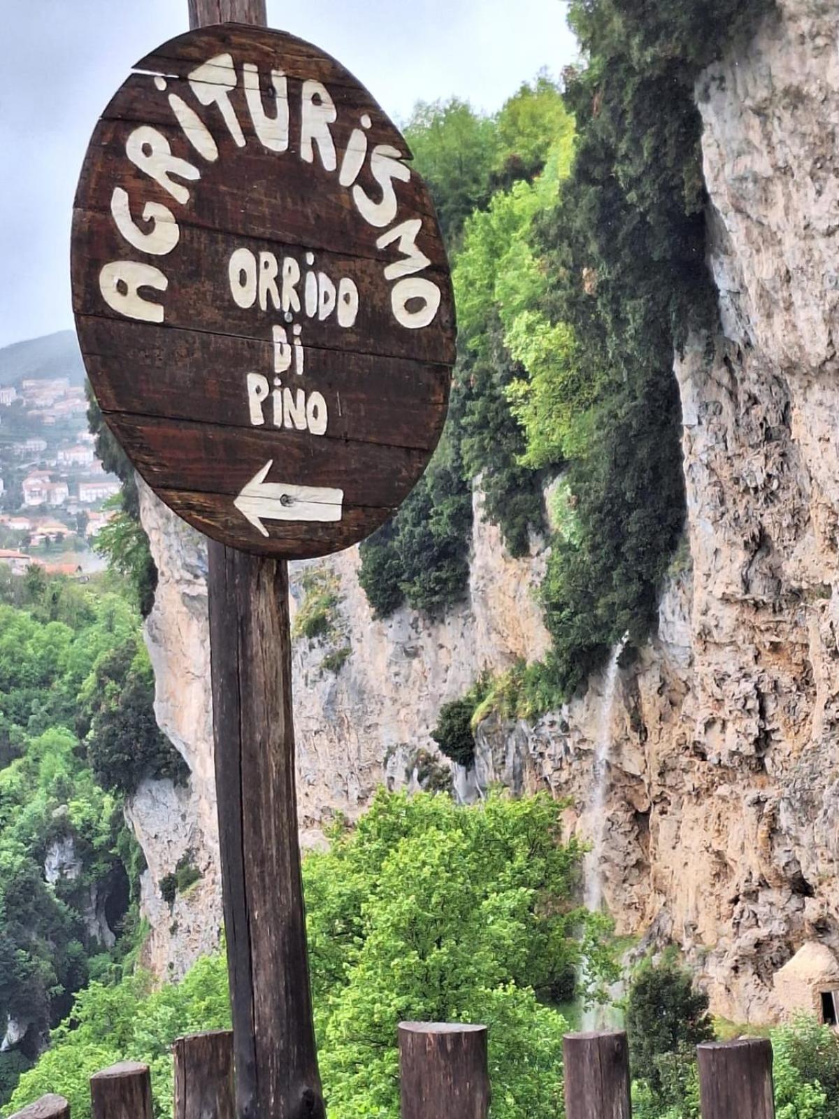 Agriturismo Orrido Di Pino Аджерола Экстерьер фото