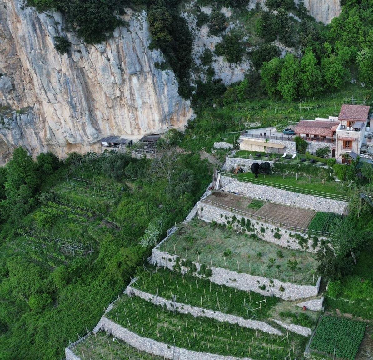 Agriturismo Orrido Di Pino Аджерола Экстерьер фото